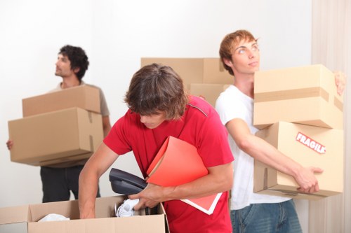 Self storage units available in Roehampton